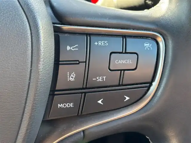 レクサス ＵＸ 200 バージョンC 茨城県 2018(平30)年 3.7万km テレーンカーキマイカM Lexsu Safety System+/純正メモリナビ/　(AM/FM/CD/DVD/Bluetooth/USB/フルセグ)/バックカメラ/ブラインドスポットモニター/前後ドライブレコーダー/追従型クルーズコントロール/ビルトインETC2.0/LEDヘッドライト/レザーシート/パワーシーター/シートヒーター/ステアリングヒーター/パワーバックドア/純正17インチアルミホイール/レーンキープアシスト/前後コーナーセンサー/オートライト