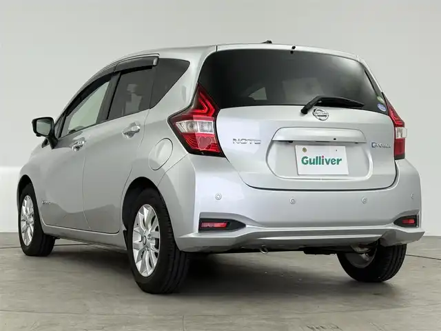 日産 ノート e－パワー X Vセレクション 愛知県 2020(令2)年 4.3万km シルバー 純正ナビ/アラウンドビューモニター/デジタルインナーミラー/エマージェンシーブレーキ/純正15インチアルミホイール/車線逸脱警報機能/LEDヘッドライト/ドライブレコーダー/Bluetooth/スマートキー/プッシュスタート/電動格納ミラー/ETC