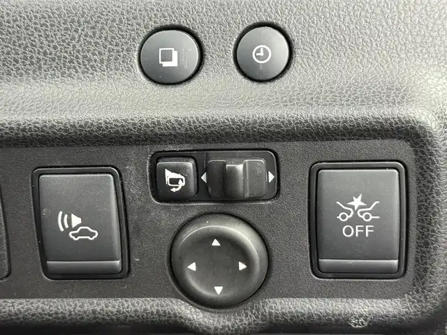 日産 ノート e－パワー X Vセレクション 愛知県 2020(令2)年 4.3万km シルバー 純正ナビ/アラウンドビューモニター/デジタルインナーミラー/エマージェンシーブレーキ/純正15インチアルミホイール/車線逸脱警報機能/LEDヘッドライト/ドライブレコーダー/Bluetooth/スマートキー/プッシュスタート/電動格納ミラー/ETC