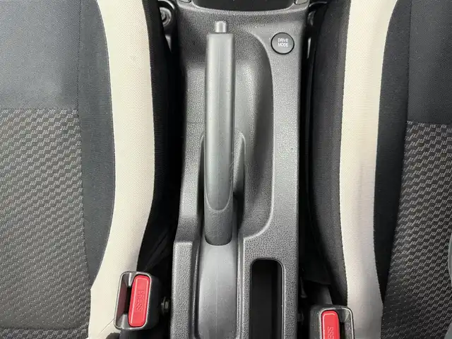 日産 ノート e－パワー X Vセレクション 愛知県 2020(令2)年 4.3万km シルバー 純正ナビ/アラウンドビューモニター/デジタルインナーミラー/エマージェンシーブレーキ/純正15インチアルミホイール/車線逸脱警報機能/LEDヘッドライト/ドライブレコーダー/Bluetooth/スマートキー/プッシュスタート/電動格納ミラー/ETC