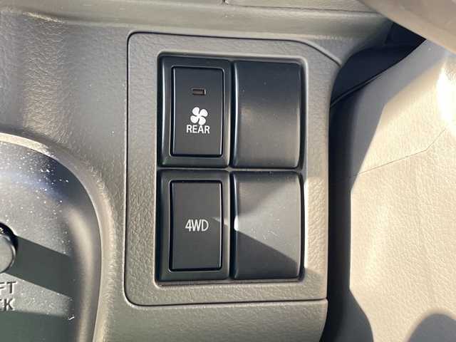 スズキ エブリイ JOIN 新潟県 2024(令6)年 0.4万km クールカーキPM 4WD/社外SDナビ(MDV-Z700)/CD/DVD/BT/フルセグテレビ/衝突被害軽減ブレーキ/レーンキープアシスト/コーナーセンサー/リモコンキー/キセノンヘッドライト/オートライト/オートハイビーム