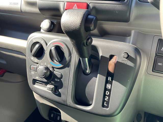 スズキ エブリイ JOIN 新潟県 2024(令6)年 0.4万km クールカーキPM 4WD/社外SDナビ(MDV-Z700)/CD/DVD/BT/フルセグテレビ/衝突被害軽減ブレーキ/レーンキープアシスト/コーナーセンサー/リモコンキー/キセノンヘッドライト/オートライト/オートハイビーム