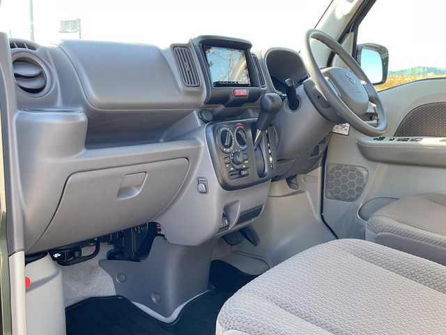 スズキ エブリイ JOIN 新潟県 2024(令6)年 0.4万km クールカーキPM 4WD/社外SDナビ(MDV-Z700)/CD/DVD/BT/フルセグテレビ/衝突被害軽減ブレーキ/レーンキープアシスト/コーナーセンサー/リモコンキー/キセノンヘッドライト/オートライト/オートハイビーム