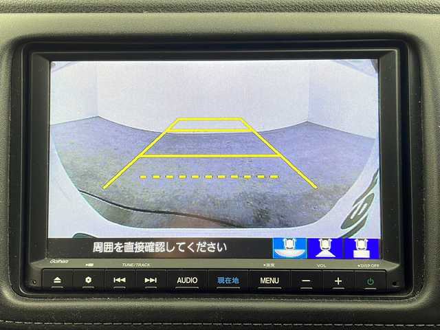 ホンダ ヴェゼル ハイブリッド Z ホンダセンシング 兵庫県 2020(令2)年 6.1万km プラチナホワイトパール レーンキープアシスト/衝突被害軽減システム/先行車発信検知/車線逸脱警報/フロントガラス熱戦スイッチ/純正ナビ（VXM-205VFEi）/・AM/FM/・CD/DVD/・SD/Bluetooth/・フルセグTV/ビルトインETC/前後ドライブレコーダー/革巻きステアリング/ステアリングスイッチ/レーダークルーズコントロール/ハーフレザーシート/前席パワーシート/前席シートヒーター/シートメモリー/電子パーキングブレーキ/ブレーキホールド/LEDヘッドライト/フォグランプ/オートヘッドライト/オートリトラーミラー/純正フロアマット/純正アルミホイール/プッシュスタート＆スマートキー/アイドリングストップ