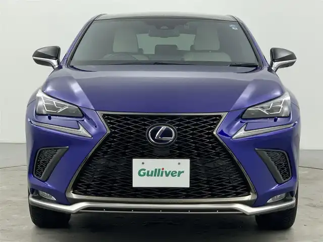 レクサス ＮＸ 300h Fスポーツ 大分県 2019(令1)年 4.5万km ヒートブルーコントラストレイヤリング 純正10.3インチワイドディスプレイナビ/AM、FM、CD、DVD、Bluetooth、フルセグTV/パノラマルーフ/プリクラッシュセーフティ/レーントレーシングアラート/パーキングサポートブレーキ/パーキングサポートアラート/ロードサインアシスト/オートマチックハイビーム/クリアランスソナー/バックカメラ/革巻きステアリング/ステアリングスイッチ/パドルシフト/ステアリングヒーター/前方ドライブレコーダー/前席シートヒーター/前席エアシート/前席パワーシート/メモリ機能付きシート/ドアミラーヒーター/パワーバックドア/オートリトラミラー/三眼LEDヘッドライト/フォグライト/プッシュスタート/スマートキー/W/サイド/カーテンエアバッグ/取扱説明書/保証書