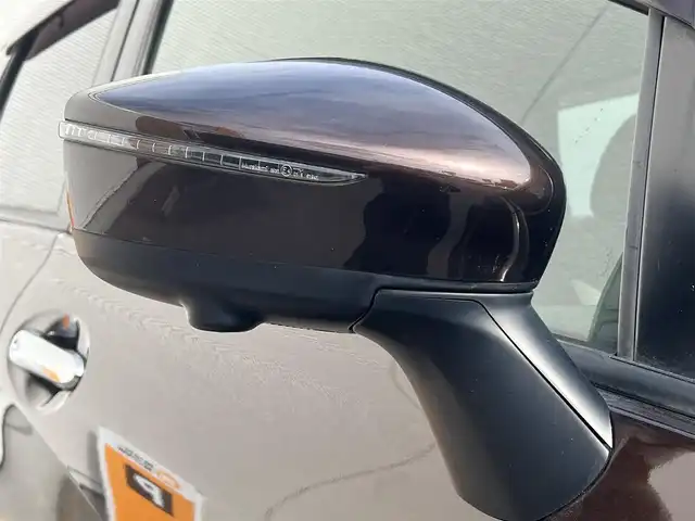 日産 ノート e－パワー X 秋田県 2018(平30)年 4.6万km ロゼブロンズ 純正ナビ/スマートキー/フルセグ/衝突軽減システム/ETC/ワンオーナー/コーナーセンサー/社外アルミ/アイドリングストップ/プッシュスタート/レーンキープアシスト/横滑り防止/純正フロアマット/純正ドアバイザー/オートエアコン/オートライト/パワーステアリング/パワーウィンドウ/保証書/取扱説明書/記録簿