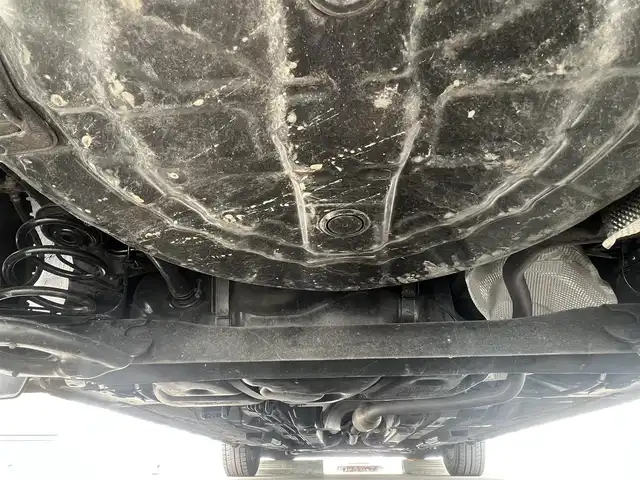 日産 ノート e－パワー X 秋田県 2018(平30)年 4.6万km ロゼブロンズ 純正ナビ/スマートキー/フルセグ/衝突軽減システム/ETC/ワンオーナー/コーナーセンサー/社外アルミ/アイドリングストップ/プッシュスタート/レーンキープアシスト/横滑り防止/純正フロアマット/純正ドアバイザー/オートエアコン/オートライト/パワーステアリング/パワーウィンドウ/保証書/取扱説明書/記録簿