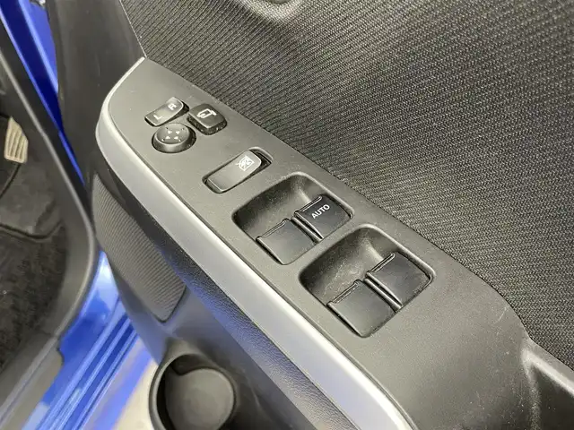 スズキ ソリオ バンディット HV SV 群馬県 2016(平28)年 6.3万km ブーストブルーパールメタリック 社外９インチナビ　衝突軽減ブレーキ　レーンキープアシスト　クルーズコントロール　シートヒーター　ＬＥＤヘッドライト　オートライト　純正アルミホイール　スマートキー　ＥＴＣ　横滑り防止装置　禁煙車