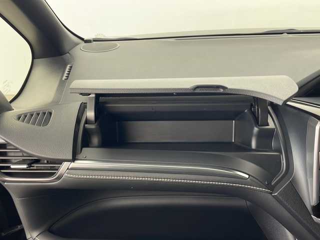 トヨタ エスクァイア Gi プレミアムパッケージ ブラックテーラード 秋田県 2021(令3)年 1.8万km ブラック アルパインメモリーナビ 【BT/CD/DVD/HDMI】/フルセグTV/両側パワースライドドア　/社外フリップダウンモニター　/純正エンジンスターター /ビルトインETC /純正エアロ　/ハーフレザーシート　/革巻きステアリング/ステアリングリモコン/ステアリングヒーター　/プッシュスタート /スマートキー　/スペアキー有り/純正AW/トヨターセーフティンス/クリアランスソナー /横滑り防止装置/前席シートヒーター/寒冷地仕様/デジタルインナーミラー/クルーズコントロール/保証書/取扱説明書