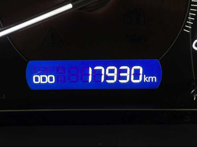 トヨタ エスクァイア Gi プレミアムパッケージ ブラックテーラード 秋田県 2021(令3)年 1.8万km ブラック アルパインメモリーナビ 【BT/CD/DVD/HDMI】/フルセグTV/両側パワースライドドア　/社外フリップダウンモニター　/純正エンジンスターター /ビルトインETC /純正エアロ　/ハーフレザーシート　/革巻きステアリング/ステアリングリモコン/ステアリングヒーター　/プッシュスタート /スマートキー　/スペアキー有り/純正AW/トヨターセーフティンス/クリアランスソナー /横滑り防止装置/前席シートヒーター/寒冷地仕様/デジタルインナーミラー/クルーズコントロール/保証書/取扱説明書