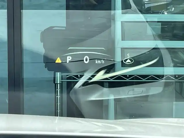 レクサス ＮＸ 350h バージョンL 東京都 2023(令5)年 1.7万km ソニッククォーツ パノラマルーフ/モデリスタエロ/3眼LEDヘッドライト/パノラマミックビューモニター/ヘッドアップディスプレイ/ルーフレール/デジタルインナーミラー/Lexus Safety System＋/・プリクラッシュセーフティ/・レーンチェンジアシスト/・オートマチックハイビーム/・レーダークルーズコントロール/・ブラインドスポットモニター/パーキングアシスト/シートヒーター/ベンチレーションシート/ハンドルヒーター/ビルトインETC2.0/ドライブレコーダー/パドルシフト/パワーバックドア