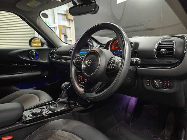 ＭＩＮＩ ミニ クラブマン クーパー 群馬県 2019(令1)年 4.7万km 茶 ペッパーパッケージ/インテリジェントセーフティ/バックカメラ/純正HDDナビ/アンビエントライト/コンフォートアクセス/ACC/Bluetooth/17インチAW　/フロアマット