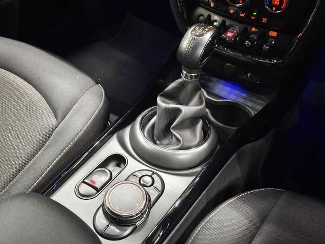 ＭＩＮＩ ミニ クラブマン クーパー 群馬県 2019(令1)年 4.7万km 茶 ペッパーパッケージ/インテリジェントセーフティ/バックカメラ/純正HDDナビ/アンビエントライト/コンフォートアクセス/ACC/Bluetooth/17インチAW　/フロアマット