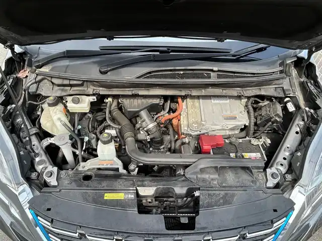 日産 セレナ e－パワー ハイウェイスター V 佐賀県 2020(令2)年 5万km ダークメタルグレー 7人乗り/プロパイロット/エマージェンシーブレーキ/クルーズコントロール/車線逸脱警報/車線逸脱防止支援/前後ソナー/純正9インチナビ/・アラウンドビューモニター/・フルセグTV/BT/CD/DVD/純正フリップダウンモニター/純正ドラレコ(DJ4－D)/両側パワースライドドア/LEDヘッドライト/オートライト/ETC/純正16インチAW/プッシュスタート/電動格納ミラー/ドアバイザー/ISOFIX