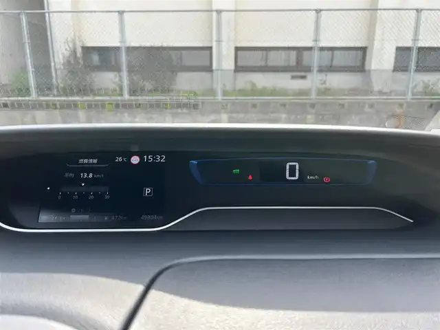 日産 セレナ e－パワー ハイウェイスター V 佐賀県 2020(令2)年 5万km ダークメタルグレー 7人乗り/プロパイロット/エマージェンシーブレーキ/クルーズコントロール/車線逸脱警報/車線逸脱防止支援/前後ソナー/純正9インチナビ/・アラウンドビューモニター/・フルセグTV/BT/CD/DVD/純正フリップダウンモニター/純正ドラレコ(DJ4－D)/両側パワースライドドア/LEDヘッドライト/オートライト/ETC/純正16インチAW/プッシュスタート/電動格納ミラー/ドアバイザー/ISOFIX