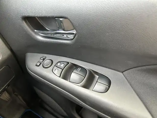 日産 セレナ e－パワー ハイウェイスター V 佐賀県 2020(令2)年 5万km ダークメタルグレー 7人乗り/プロパイロット/エマージェンシーブレーキ/クルーズコントロール/車線逸脱警報/車線逸脱防止支援/前後ソナー/純正9インチナビ/・アラウンドビューモニター/・フルセグTV/BT/CD/DVD/純正フリップダウンモニター/純正ドラレコ(DJ4－D)/両側パワースライドドア/LEDヘッドライト/オートライト/ETC/純正16インチAW/プッシュスタート/電動格納ミラー/ドアバイザー/ISOFIX