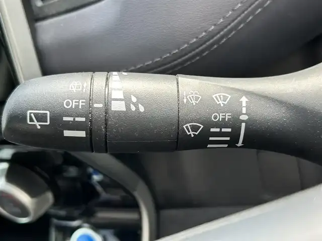 日産 セレナ e－パワー ハイウェイスター V 佐賀県 2020(令2)年 5万km ダークメタルグレー 7人乗り/プロパイロット/エマージェンシーブレーキ/クルーズコントロール/車線逸脱警報/車線逸脱防止支援/前後ソナー/純正9インチナビ/・アラウンドビューモニター/・フルセグTV/BT/CD/DVD/純正フリップダウンモニター/純正ドラレコ(DJ4－D)/両側パワースライドドア/LEDヘッドライト/オートライト/ETC/純正16インチAW/プッシュスタート/電動格納ミラー/ドアバイザー/ISOFIX