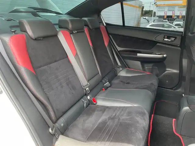 スバル ＷＲＸ ＳＴＩ STI 埼玉県 2015(平27)年 5.1万km クリスタルホワイトP /4WD/ターボ//6速MT//社外メモリナビ//フルセグTV//バックカメラ//CD/DVD/Bluetooth//スマートキー×2//ETC//LEDヘッドライト//W.サイド.カーテンエアバッグ//ABS//横滑り防止装置//オートライト//前後フォグランプ//純正エアロ//スモークフィルム//ドアバイザー//純正18インチAW//新車時保証書//取扱説明書