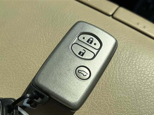 トヨタ ランドクルーザー プラド TX Lパッケージ 千葉県 2017(平29)年 7.6万km ホワイトパールクリスタルシャイン モデリスタエアロ　モデリスタウィングデッキ　モデリスタマフラー　２０ＡＷ　ベージュ革シート　ナビＮＳＺＴ－Ｗ６６Ｔ　バックカメラ　シートヒーター　電動シート　クルコン　電動格納サードシート　ディーゼル
