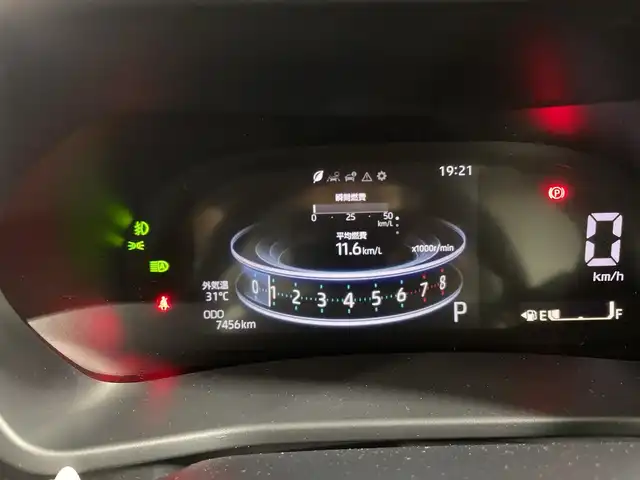 トヨタ ライズ Z 福岡県 2022(令4)年 0.8万km ブラックマイカメタリック/シャイニングホワイトパール 禁煙車/純正メモリナビ/・CD/BT/AUX/ワンセグTV/・全方位モニター/スマートアシスト/コーナーセンサー/電子パーキング/・ブレーキホールド/シートヒーター(D/N)/ドライブレコーダー前後/ETC/革巻きステアリング/・ステアリングリモコン/LEDヘッドライト/・オートライト/・フォグランプ/スマートキー/・プッシュスタート/・スペアキー