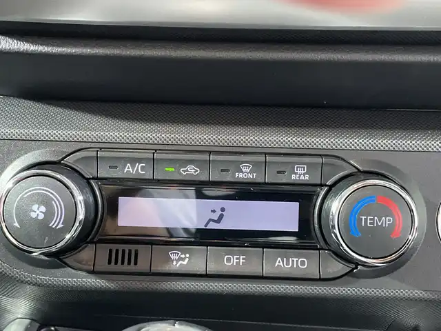 トヨタ ライズ Z 福岡県 2022(令4)年 0.8万km ブラックマイカメタリック/シャイニングホワイトパール 禁煙車/純正メモリナビ/・CD/BT/AUX/ワンセグTV/・全方位モニター/スマートアシスト/コーナーセンサー/電子パーキング/・ブレーキホールド/シートヒーター(D/N)/ドライブレコーダー前後/ETC/革巻きステアリング/・ステアリングリモコン/LEDヘッドライト/・オートライト/・フォグランプ/スマートキー/・プッシュスタート/・スペアキー