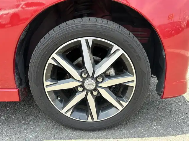 日産 デイズ ルークス ハイウェイスターX Gパッケージ 愛知県 2017(平29)年 4万km スパークリングレッド/ブラック エマージェンシーブレーキ/純正ＳＤナビ/フルセグＴＶ/ドラレコ/全周囲カメラ/ＢＴオーディオ/ＣＤ再生/両側電動スライドドア/ＬＥＤヘッドライト/フォグライト/オートハイビーム/純正フロアマット/純正１５ＡＷ