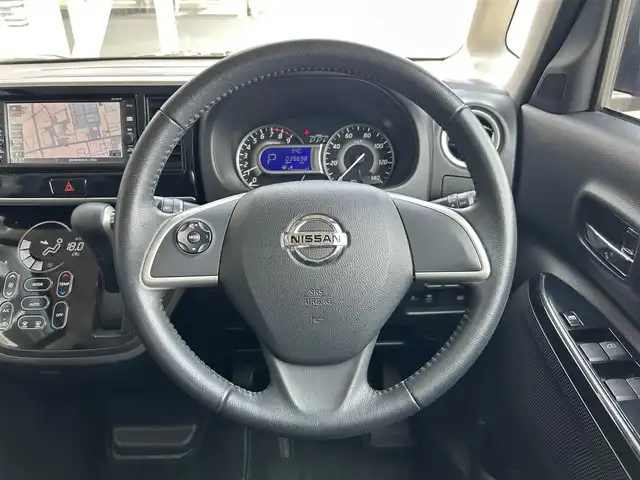 日産 デイズ ルークス ハイウェイスターX Gパッケージ 愛知県 2017(平29)年 4万km スパークリングレッド/ブラック エマージェンシーブレーキ/純正ＳＤナビ/フルセグＴＶ/ドラレコ/全周囲カメラ/ＢＴオーディオ/ＣＤ再生/両側電動スライドドア/ＬＥＤヘッドライト/フォグライト/オートハイビーム/純正フロアマット/純正１５ＡＷ