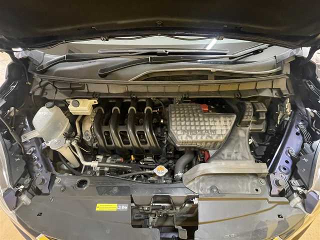 日産 セレナ G 群馬県 2017(平29)年 6.3万km アズライトブルー エマージェンシーブレーキ/プロパイロット/純正SDナビ/　　CD/DVD/BT/フルセグ/USB/iPod/アラウンドビューモニター/両側パワースライドドア/LEDオートライト/前席シートヒーター/純正15インチAW/コーナーセンサー/ドライブレコーダー/デジタルインナーミラー/パーキングアシスト/レーンアシスト/オートブレーキホールド/ステアリングスイッチ/アイドリングストップ/横滑り防止装置/サイド・カーテンエアバッグ/スマートキー/ビルトインETC