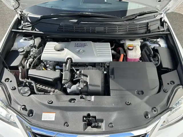 レクサス ＣＴ 200h バージョンC 佐賀県 2015(平27)年 6万km ソニッククォーツ サンルーフ/クルーズコントロール/コーナーセンサー/純正ナビ/・バックカメラ/・フルセグTV/BT/CD/DVD/純正16インチAW/LEDヘッドライト/フォグランプ/オートライト/ETC/革巻きステアリング/パドルシフト/合皮シート/パワーシート/シートメモリ