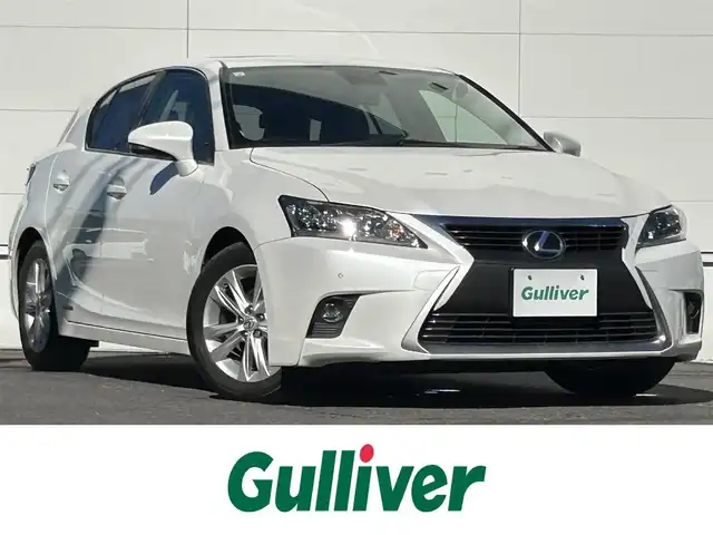 レクサス ＣＴ 200h バージョンC 佐賀県 2015(平27)年 6万km ソニッククォーツ サンルーフ/クルーズコントロール/コーナーセンサー/純正ナビ/・バックカメラ/・フルセグTV/BT/CD/DVD/純正16インチAW/LEDヘッドライト/フォグランプ/オートライト/ETC/革巻きステアリング/パドルシフト/合皮シート/パワーシート/シートメモリ
