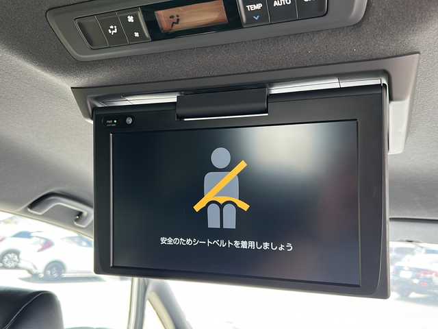 トヨタ ヴォクシー ZS 煌Ⅲ 鹿児島県 2021(令3)年 4.2万km ホワイトパールクリスタルシャイン セーフティセンス/フリップダウンモニター/純正10インチナビ/　　CD/DVD/BT/フルセグ/バックカメラ/両側パワースライドドア/クルーズコントロール/LEDオートライト/合皮シート/純正16インチアルミホイール/リアオートエアコン/スマートキー/ETC