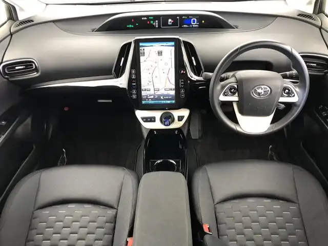 トヨタ プリウス ＰＨＶ A 愛知県 2017(平29)年 5.3万km ホワイトパールクリスタルシャイン トヨタセーフティーセンス/・プリクラッシュセーフティー/・衝突軽減防止/・レーダークルーズコントロール/・クリアランスソナー/・セーフティーセンスパーキングシステム/純正ナビゲーション/・フルセグTV/・Bluetooth/バックカメラ/ワイパーデアイサー/ステアリングリモコン/ステアリングヒーター/シートヒーター（D/N）/純正ドライブレコーダー/LEDライト/ETC2.0