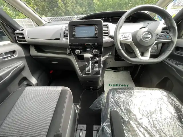 日産 セレナ ハイウェイスター V 大阪府 2020(令2)年 3.9万km ブリリアントホワイトパール プロパイロット/純正８インチナビ　/   フルセグTV/CD/DVD/Bluetooth/USB　/衝突軽減ブレーキ/クリアランスソナー　　/ブラインドスポットモニター　/全方位モニター　/後席モニター　　/両側パワースライドドア　/アイドリングストップ　/前後ドライブレコーダー/純正１６インチアルミホイール　/プッシュスタート/スマートキー　/ＥＴＣ　/ＬＥＤ