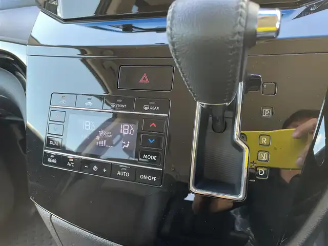 日産 エルグランド 250ハイウェイスターS 石川県 2023(令5)年 4.6万km 黒 純正メモリーナビ/純正CD/DVD/フルセグTV/バックカメラ/LEDヘッドライト/ETC/ハーフレザーシート/両側パワースライドドア/インテリキー/プッシュスタート/電動ミラー/ダブルエアバッグ/レーダークルーズ/エマージェンシーブレーキ/クリアランスソナー