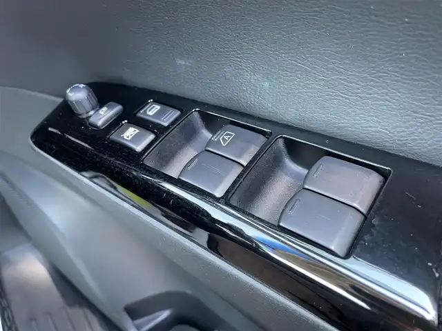 日産 エルグランド 250ハイウェイスターS 石川県 2023(令5)年 4.6万km 黒 純正メモリーナビ/純正CD/DVD/フルセグTV/バックカメラ/LEDヘッドライト/ETC/ハーフレザーシート/両側パワースライドドア/インテリキー/プッシュスタート/電動ミラー/ダブルエアバッグ/レーダークルーズ/エマージェンシーブレーキ/クリアランスソナー