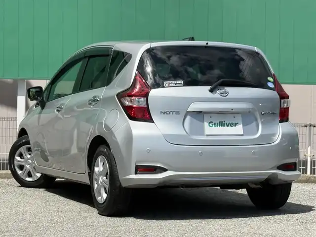 日産 ノート e－パワー B 千葉県 2020(令2)年 2.1万km ブリリアントシルバー 純正ナビ（AM/FM/CD/DVD）/デジタルインナービューモニター/バックカメラ・フロントカメラ/コーナーセンサー/横滑り防止装置/レーンキープアシスト/ETC/前後ドライブレコーダー/LEDヘッドライト/オートライト/オートエアコン