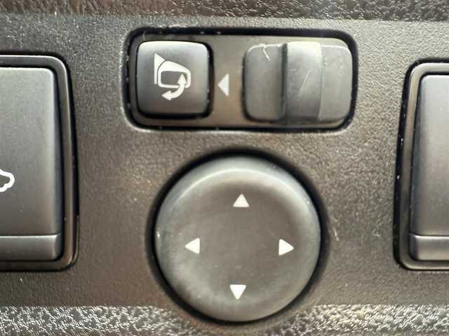 日産 ノート e－パワー B 千葉県 2020(令2)年 2.1万km ブリリアントシルバー 純正ナビ（AM/FM/CD/DVD）/デジタルインナービューモニター/バックカメラ・フロントカメラ/コーナーセンサー/横滑り防止装置/レーンキープアシスト/ETC/前後ドライブレコーダー/LEDヘッドライト/オートライト/オートエアコン