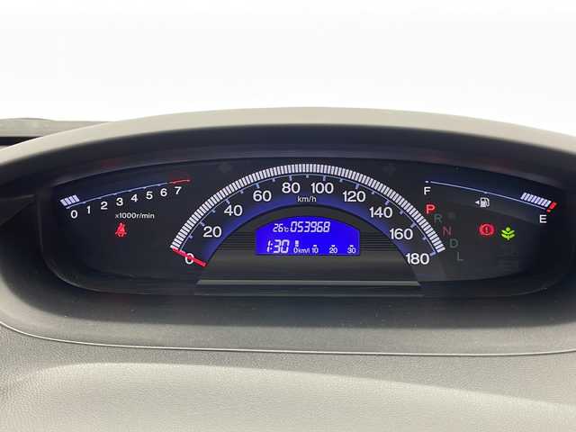 ホンダ フリード G ジャストセレクション 千葉県 2013(平25)年 5.4万km プレミアムブラキッシュパール クルーズコントロール/横滑り防止装置/社外7インチSDナビ（CN-S310D）/　（Bluetooth/CD/DVD/フルセグTV）/純正ETC/3列シート/両側パワースライドドア/純正フロアマット/パワーステアリング/オートライト/キセノンヘッドライト