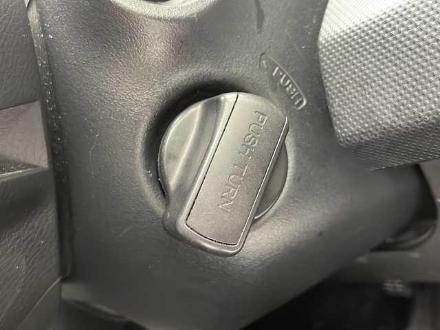 ホンダ フリード G ジャストセレクション 千葉県 2013(平25)年 5.4万km プレミアムブラキッシュパール クルーズコントロール/横滑り防止装置/社外7インチSDナビ（CN-S310D）/　（Bluetooth/CD/DVD/フルセグTV）/純正ETC/3列シート/両側パワースライドドア/純正フロアマット/パワーステアリング/オートライト/キセノンヘッドライト