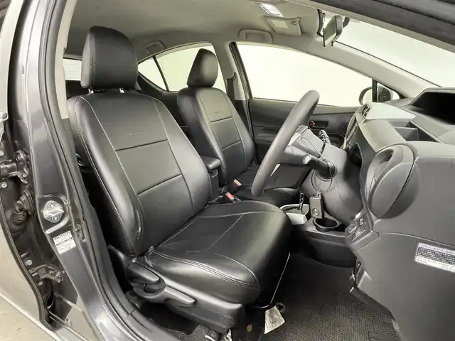 トヨタ アクア S 大分県 2014(平26)年 6.4万km グレーメタリック 社外ナビ　CN-R300WD/(CD/DVD/SD/フルセグ)/バックカメラ/ＥＴＣ/プッシュスタート/スマートキー×２/電動格納ウィンカーミラー/車両接近お知らせ機能/ヘッドライトレベライザー/ドアバイザー/ＬＥＤヘッドライト/純正フロアマット