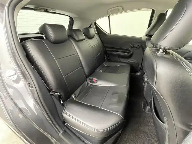 トヨタ アクア S 大分県 2014(平26)年 6.4万km グレーメタリック 社外ナビ　CN-R300WD/(CD/DVD/SD/フルセグ)/バックカメラ/ＥＴＣ/プッシュスタート/スマートキー×２/電動格納ウィンカーミラー/車両接近お知らせ機能/ヘッドライトレベライザー/ドアバイザー/ＬＥＤヘッドライト/純正フロアマット