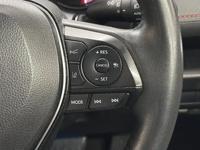 トヨタ ＲＡＶ４ アドベンチャー オフロードPKG 三重県 2021(令3)年 6.4万km アティチュードブラックマイカ ガソリン/フルタイム4WD/MTモード付フロアCVT/純正 9インチ ディスプレイオーディオ/（FM/AM/TV/Bluetooth/USB/iPod/Miracast/AppleCarPlay/AndroidAuto）/バックガイドモニター/ビルトイン ETC/Toyota Safety Sense/●プリクラッシュセーフティ/●レーントレーシングアシスト/●オートハイビーム/●レーダークルコン/●ロードサインアシスト/・ブラインドスポットモニター/・リヤクロストラフィックアラート/・パーキングサポートブレーキ（前後静止物・後方接近車両）/・先行車発進告知/装備/●合皮シート/●パワーシート（Dメモリー付8way＆ランバーサポート）/●シートヒーター＆ベンチレーション（D/N）/●ステアリングヒーター/●左右独立オートエアコン/●ステアリングスイッチ/●オートライト/●LEDヘッドランプ/●フロントフォグランプ/●プッシュスタート/●純正18inAW（オフロードパッケージ専用マットブラック塗装）/●スマートキーx2/・保/取/マルチ取/など