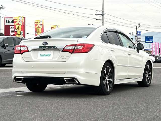 スバル レガシィ Ｂ４ リミテッド 香川県 2015(平27)年 2万km クリスタルホワイトP 純正ナビ/フルセグテレビ/CD／DVD再生機能/サンルーフ/ドライブレコーダー/シートヒーター/前後コーナーセンサー/アイドリングストップ/レーダー探知機/メモリーシート/ETC/スペアキー
