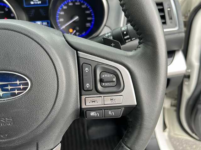 スバル レガシィ Ｂ４ リミテッド 香川県 2015(平27)年 2万km クリスタルホワイトP 純正ナビ/フルセグテレビ/CD／DVD再生機能/サンルーフ/ドライブレコーダー/シートヒーター/前後コーナーセンサー/アイドリングストップ/レーダー探知機/メモリーシート/ETC/スペアキー