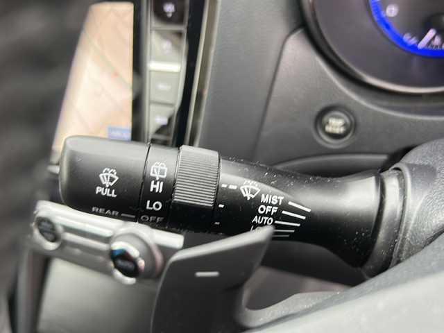 スバル レガシィ Ｂ４ リミテッド 香川県 2015(平27)年 2万km クリスタルホワイトP 純正ナビ/フルセグテレビ/CD／DVD再生機能/サンルーフ/ドライブレコーダー/シートヒーター/前後コーナーセンサー/アイドリングストップ/レーダー探知機/メモリーシート/ETC/スペアキー