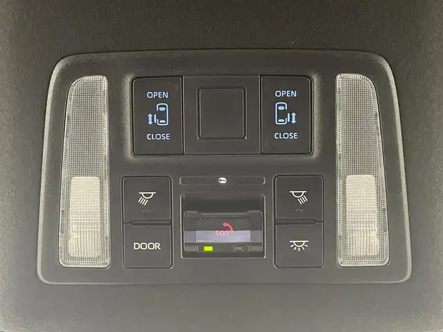 トヨタ ヴォクシー ハイブリッド S－Z 大阪府 2023(令5)年 2.4万km グリッターブラックガラスフレーク 禁煙車/トヨタセーフティセンス/　・プリクラッシュセーフティ　PCS/　・レーントレーシングアシスト　LTA/　・レーンディパーチャーアラート　LDA/　・レーダークルーズコントロール　ACC/　・ロードサインアシスト　RSA/　・フロントクロストラフィックアラート　FCTA/　・リアクロストラフィックアラート　RCTA/　・プロアクティブドライビングアシスト　PDA/　・パーキングサポートブレーキ　PSB/　・発信遅れ告知機能　TMN/純正ディスプレイオーディオ/　Bluetooth/フルセグ/CD/DVD/バックカメラ/両側パワースライドドア/ハーフレザーシート/前席シートヒーター/LEDオートライト/オートマチックハイビーム　AHB/フォグランプ/純正17インチアルミホイール/スマートキー/ETC2.0/フロアマット/ドアバイザー