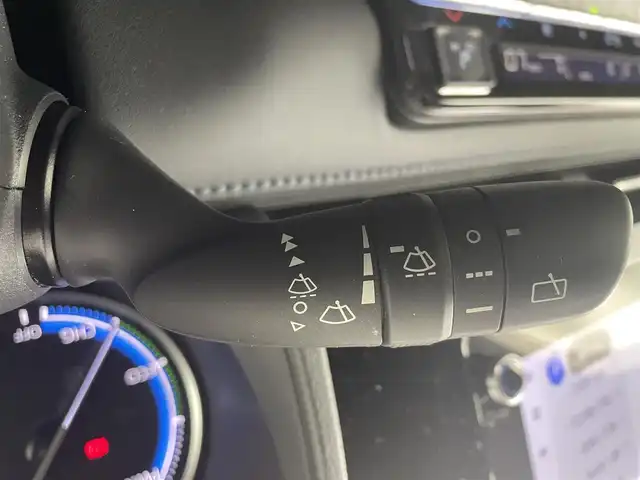 トヨタ ヴォクシー ハイブリッド S－Z 大阪府 2023(令5)年 2.4万km グリッターブラックガラスフレーク 禁煙車/トヨタセーフティセンス/　・プリクラッシュセーフティ　PCS/　・レーントレーシングアシスト　LTA/　・レーンディパーチャーアラート　LDA/　・レーダークルーズコントロール　ACC/　・ロードサインアシスト　RSA/　・フロントクロストラフィックアラート　FCTA/　・リアクロストラフィックアラート　RCTA/　・プロアクティブドライビングアシスト　PDA/　・パーキングサポートブレーキ　PSB/　・発信遅れ告知機能　TMN/純正ディスプレイオーディオ/　Bluetooth/フルセグ/CD/DVD/バックカメラ/両側パワースライドドア/ハーフレザーシート/前席シートヒーター/LEDオートライト/オートマチックハイビーム　AHB/フォグランプ/純正17インチアルミホイール/スマートキー/ETC2.0/フロアマット/ドアバイザー