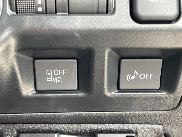 スバル インプレッサ ＸＶ ハイブリッド 2．0i－L アイサイト 愛知県 2016(平28)年 6.2万km クリスタルブラックシリカ 純正ナビ/アイサイト/レーダークルーズコントロール/バックカメラ/パワーシート/純正アルミホイール/ルーフレール/LEDヘッドライト/パドルシフト/オートライト/ETC/４WD/衝突軽減システム/フルセグ/CD DVD/Bluetooth/ステアリングスイッチ/スマートキー/プッシュスタート