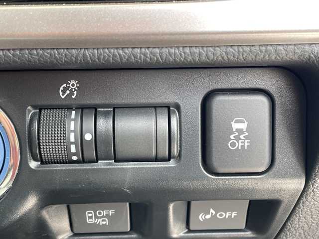 スバル インプレッサ ＸＶ ハイブリッド 2．0i－L アイサイト 愛知県 2016(平28)年 6.2万km クリスタルブラックシリカ 純正ナビ/アイサイト/レーダークルーズコントロール/バックカメラ/パワーシート/純正アルミホイール/ルーフレール/LEDヘッドライト/パドルシフト/オートライト/ETC/４WD/衝突軽減システム/フルセグ/CD DVD/Bluetooth/ステアリングスイッチ/スマートキー/プッシュスタート