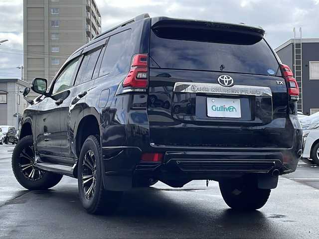 トヨタ ランドクルーザー プラド TX 道北・旭川 2018(平30)年 6.2万km ブラック /４WD//禁煙車//TRDエアロ//社外１７インチアルミホイール//サンルーフ//純正ナビ/SD/BT/フルセグ/CD/DVD//バックカメラ//セーフティセンス//LDA/PCS/ACC/クリアランスソナー//オートライト//オートマチックハイビーム//リアフォグランプ//ルーフレール//ETC//ステアリングスイッチ//ドアバイザー//トノカバー//オートエアコン//純正フロアマット//オートリトラミラー